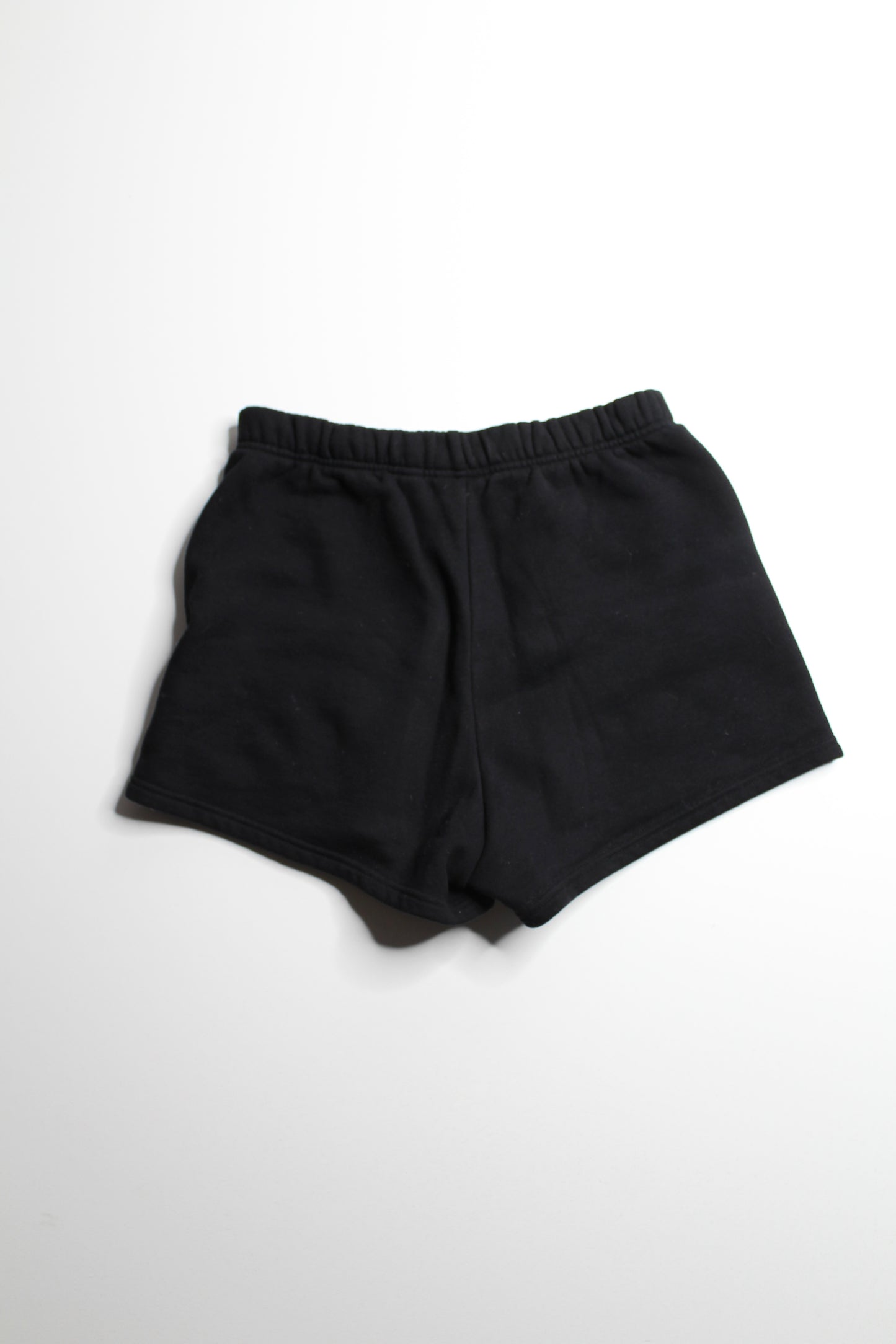 Aritzia TNA perfect fit ‘cozy fleece’ shorts, size xs