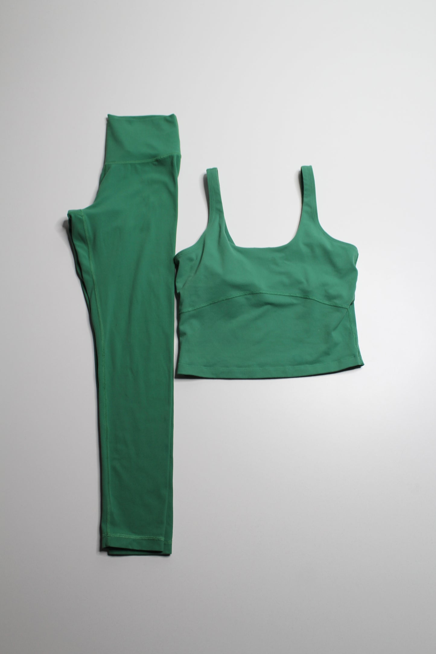 Aritzia TNA ‘butter bound’ green athletic tank, size small *matching leggings available