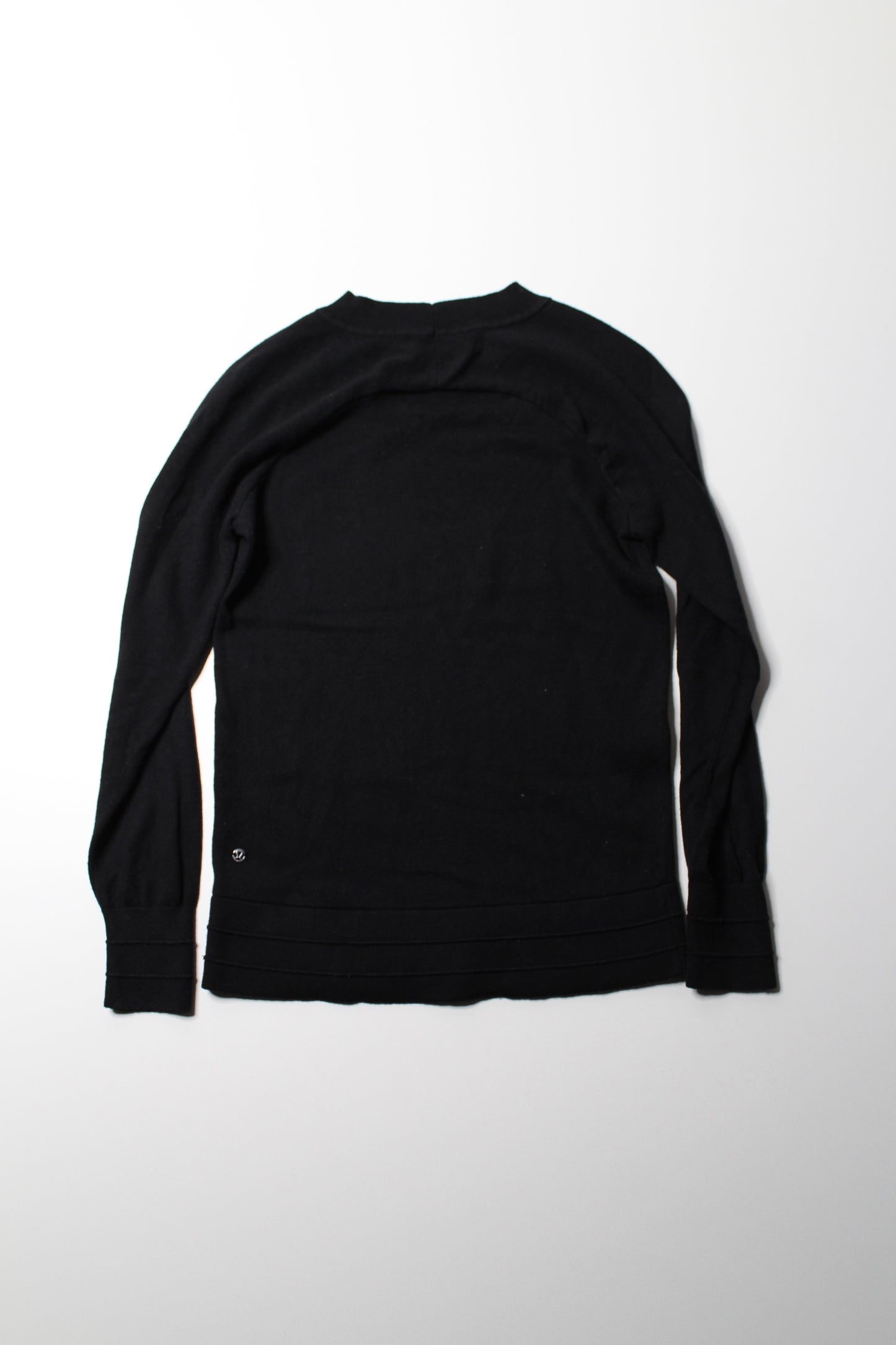 Lululemon black knit sweater, no size. Fits like 6