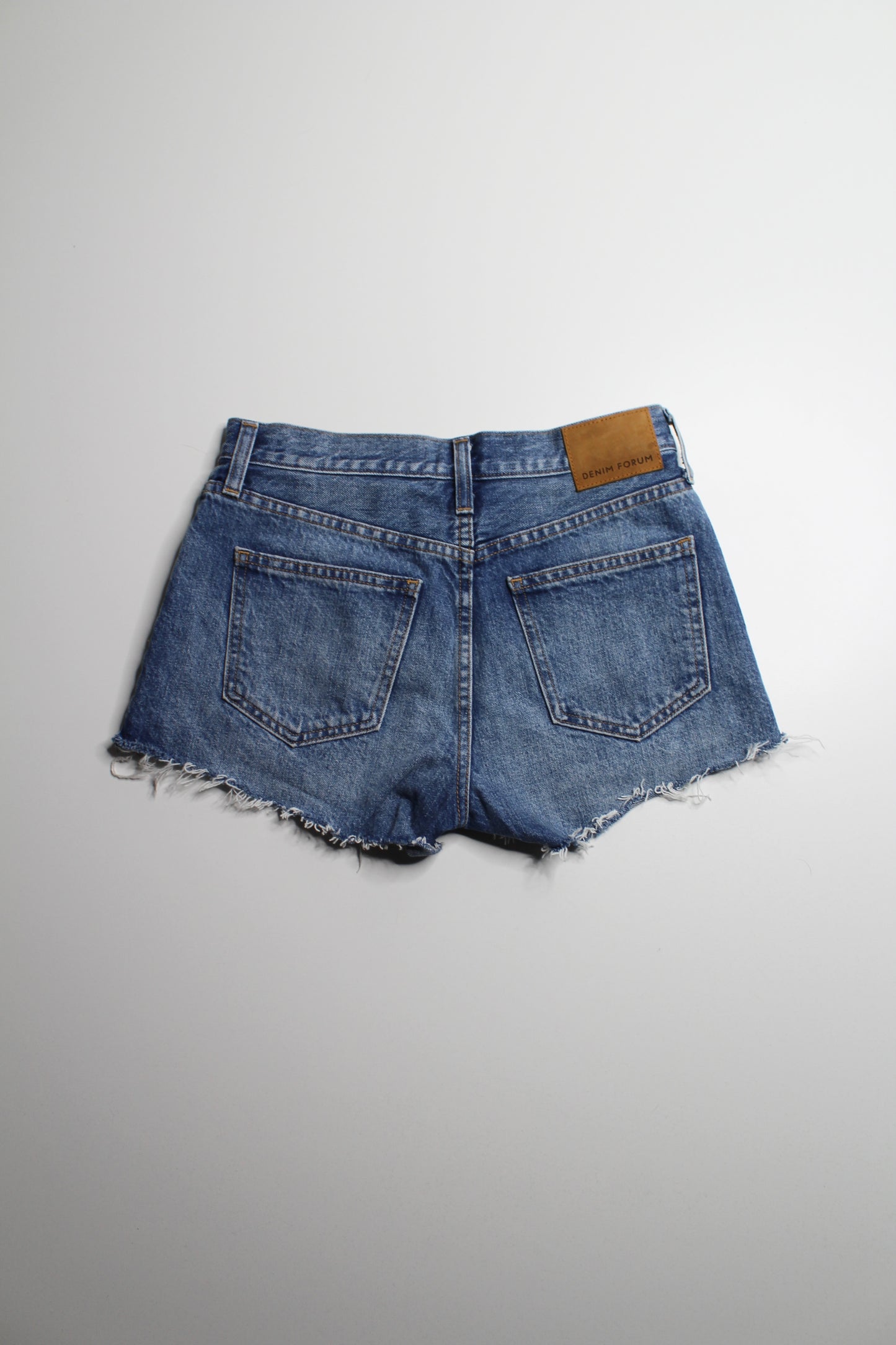 Aritzia Denim Forum ‘Yoko’ shorts, size 25