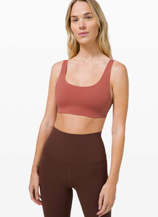 Lululemon soft cranberry ‘in alignment’ straight strap bra, size 6 (a/b cup)