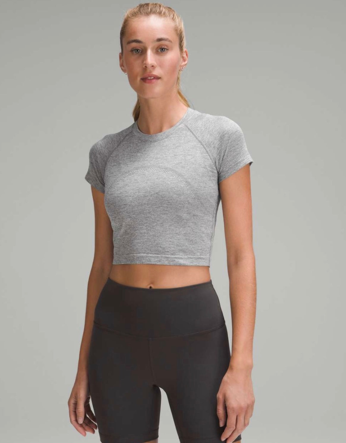 Lululemon grey cropped swiftly short sleeve, size 4