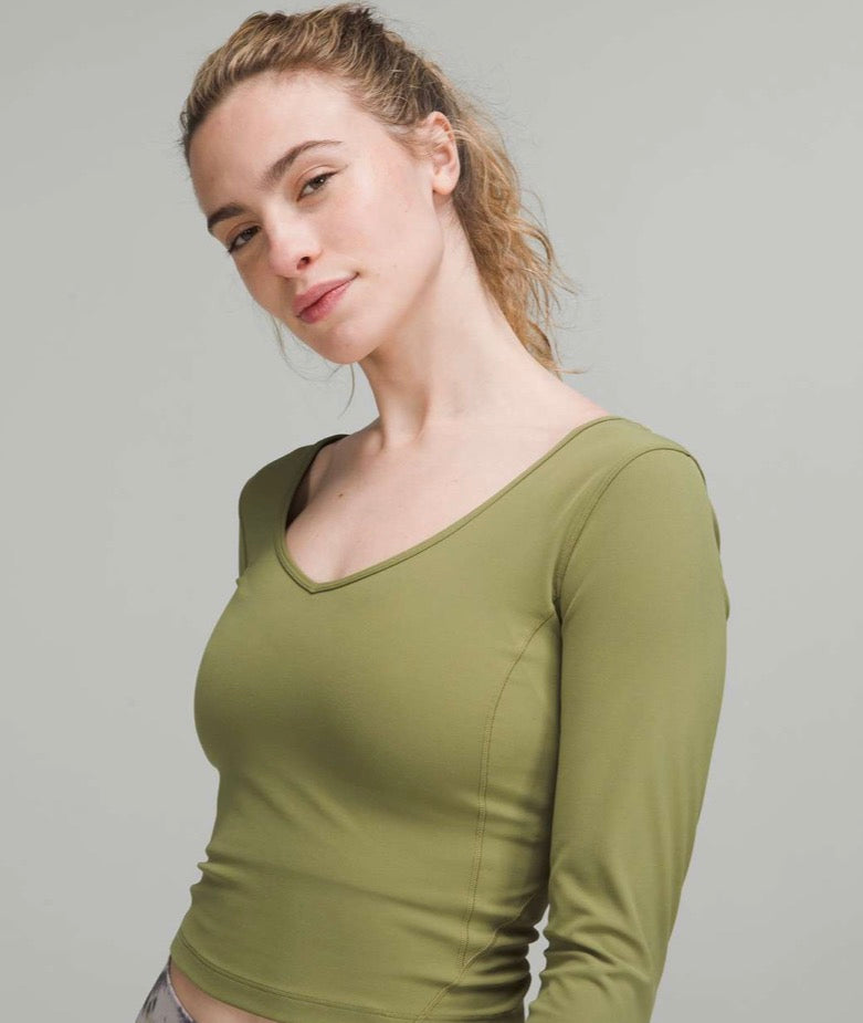 Lululemon bronze green ‘align’ v neck long sleeve, no size. Fits like 6