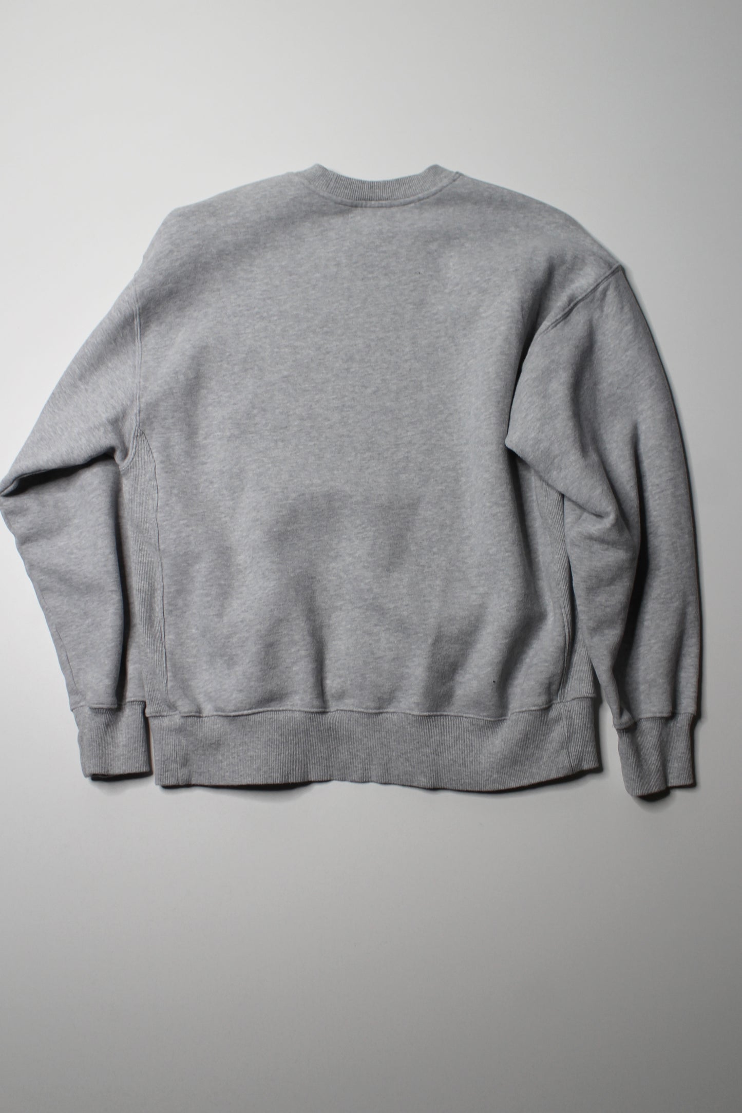 Aritzia grey TNA ‘sweat fleece cozy fleece’ boyfriend crew sweatshirt, size medium (loose fit)