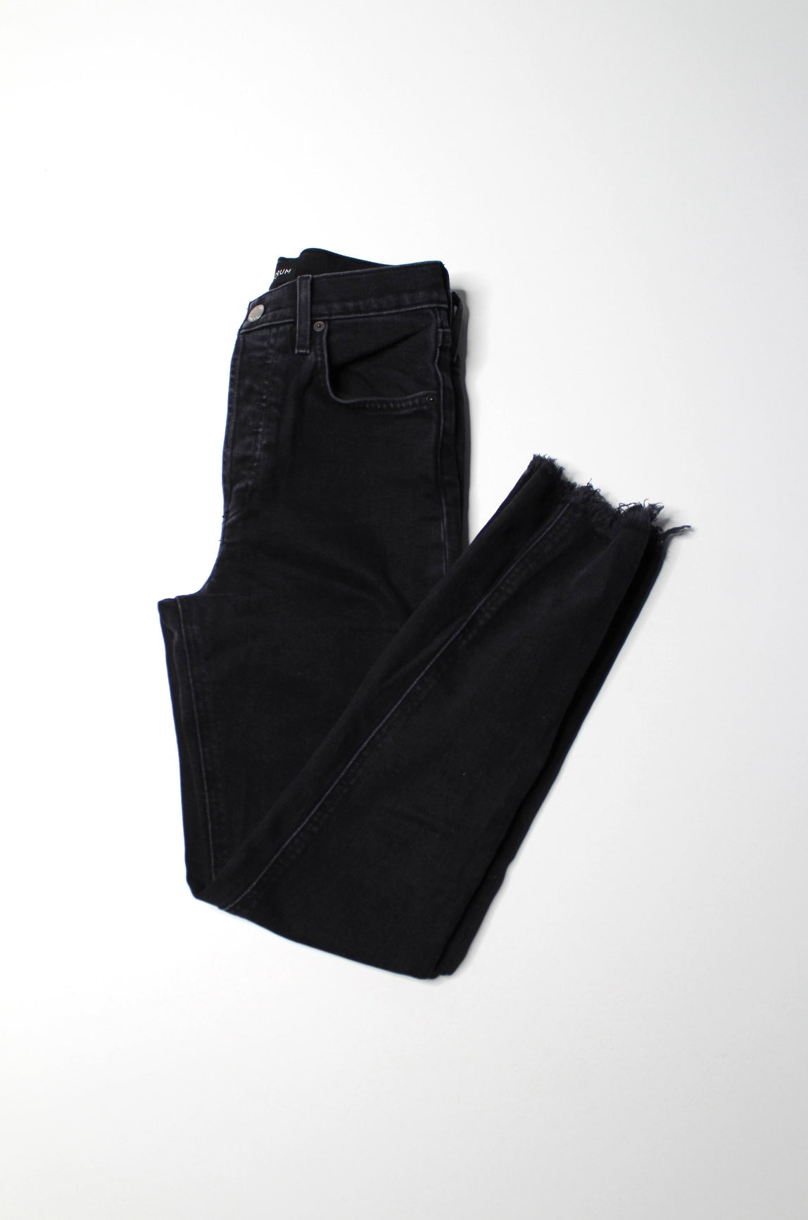Aritzia Denim Forum black wash ‘Yoko’ high rise slim, size 26