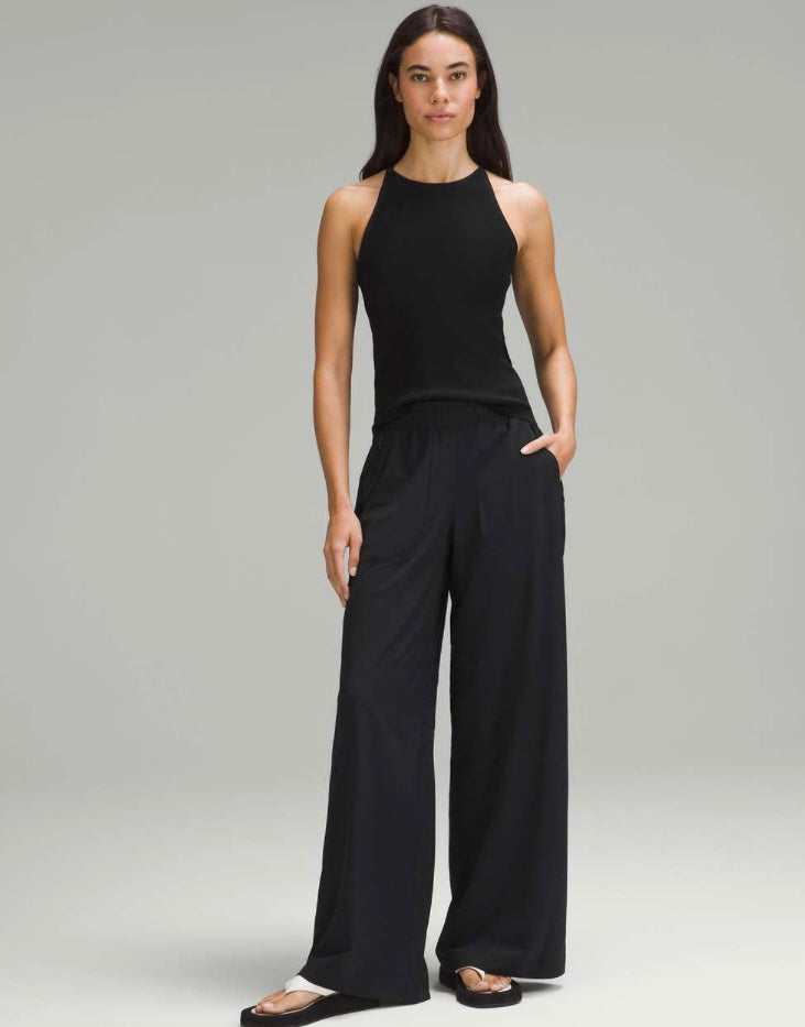 Lululemon black ‘swift wide leg’ pant, size 4 *full length