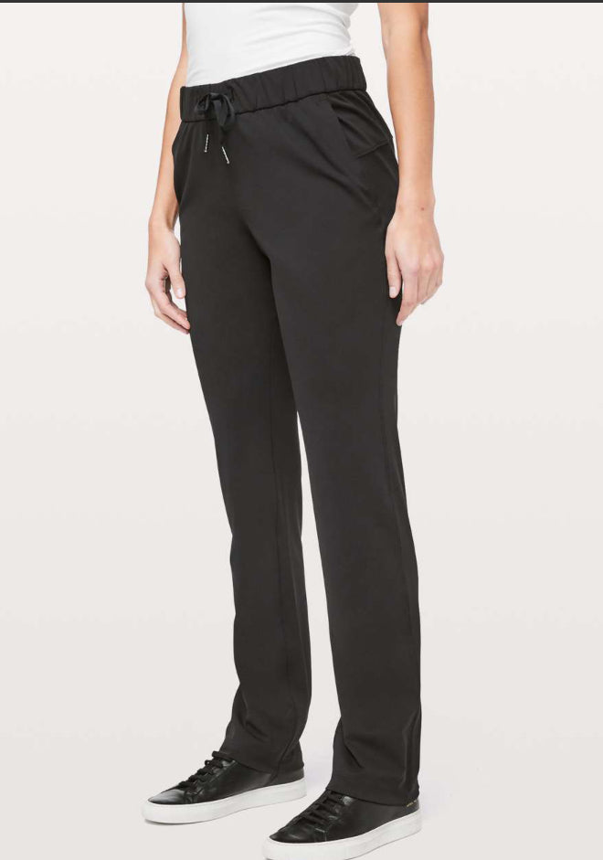 Lululemon black ‘on the fly’ pant, size 8 *tall *full on luxtreme