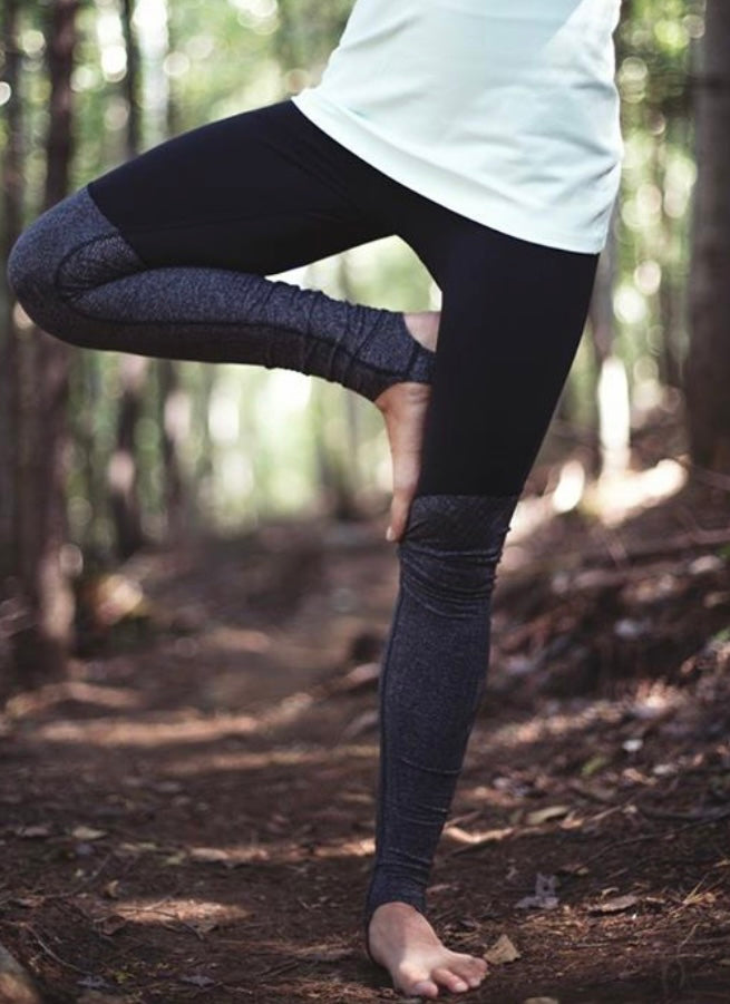 Lululemon grey/black high rise stirrup wunder under leggings, size 4 *special edition (price reduced: was $58)