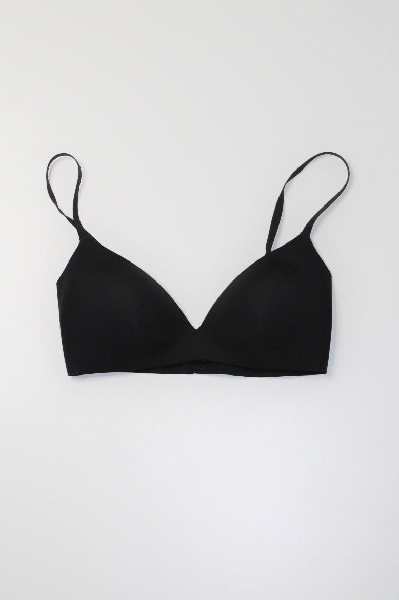 Lululemon black ‘take shape’ bra, size 34C