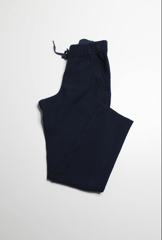 Lululemon navy on the fly pant, size 2 (27") *woven