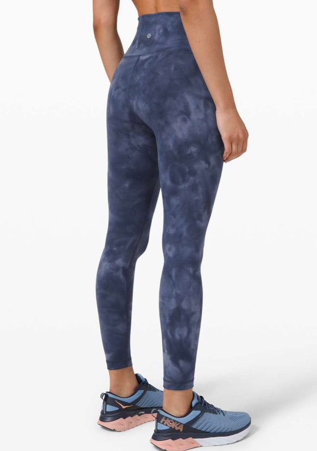 Lululemon *Diamond Dye
Diamond Dye Shade Naval Blue ‘wunder train’ tight, size 10 (25”)