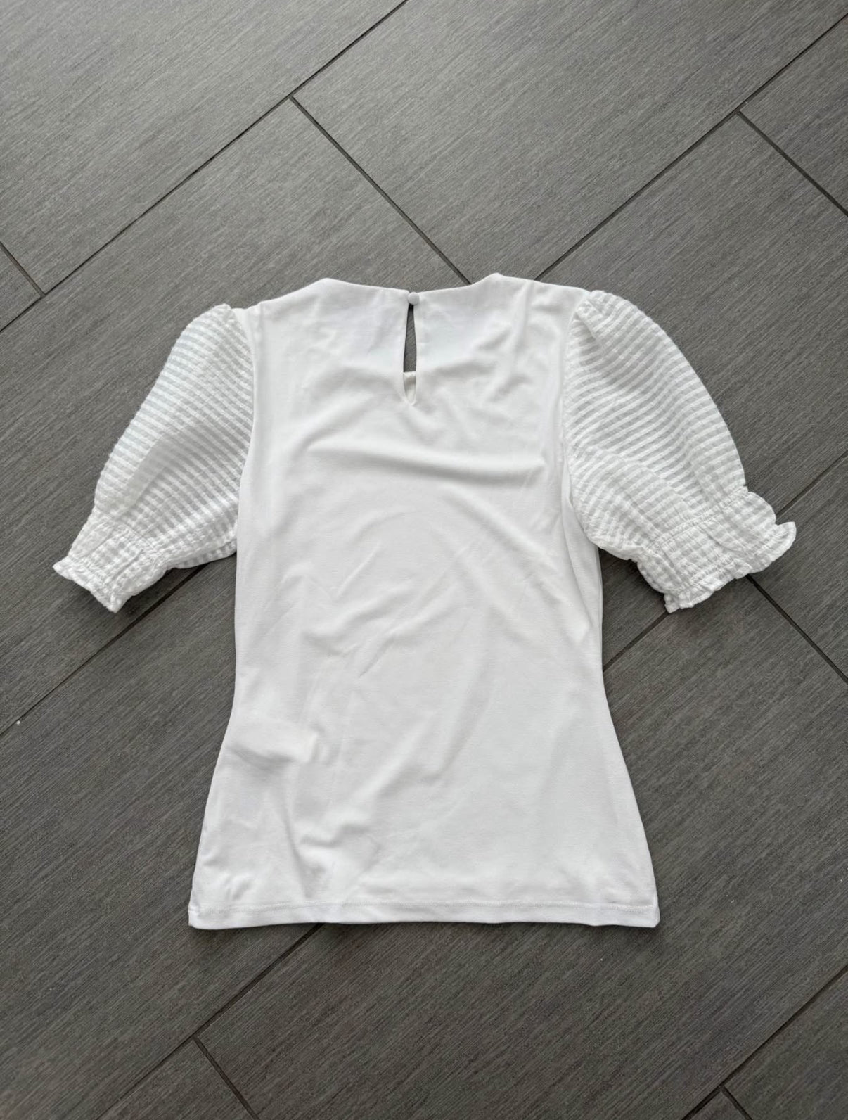 Ever New cream stretchy puff sleeve blouse, size xs