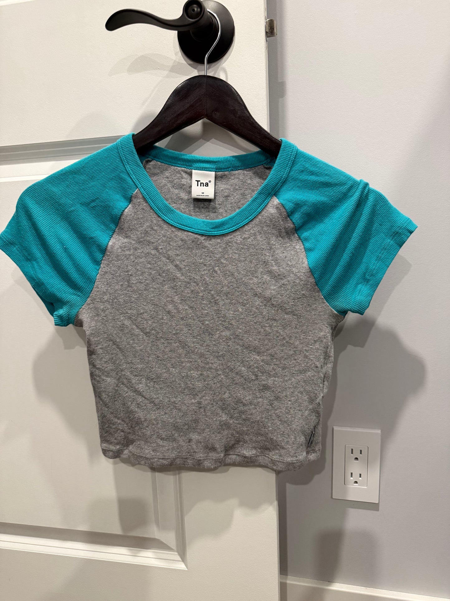 Aritzia TNA grey/teal cropped ‘homestretch’ crew t-shirt, size medium