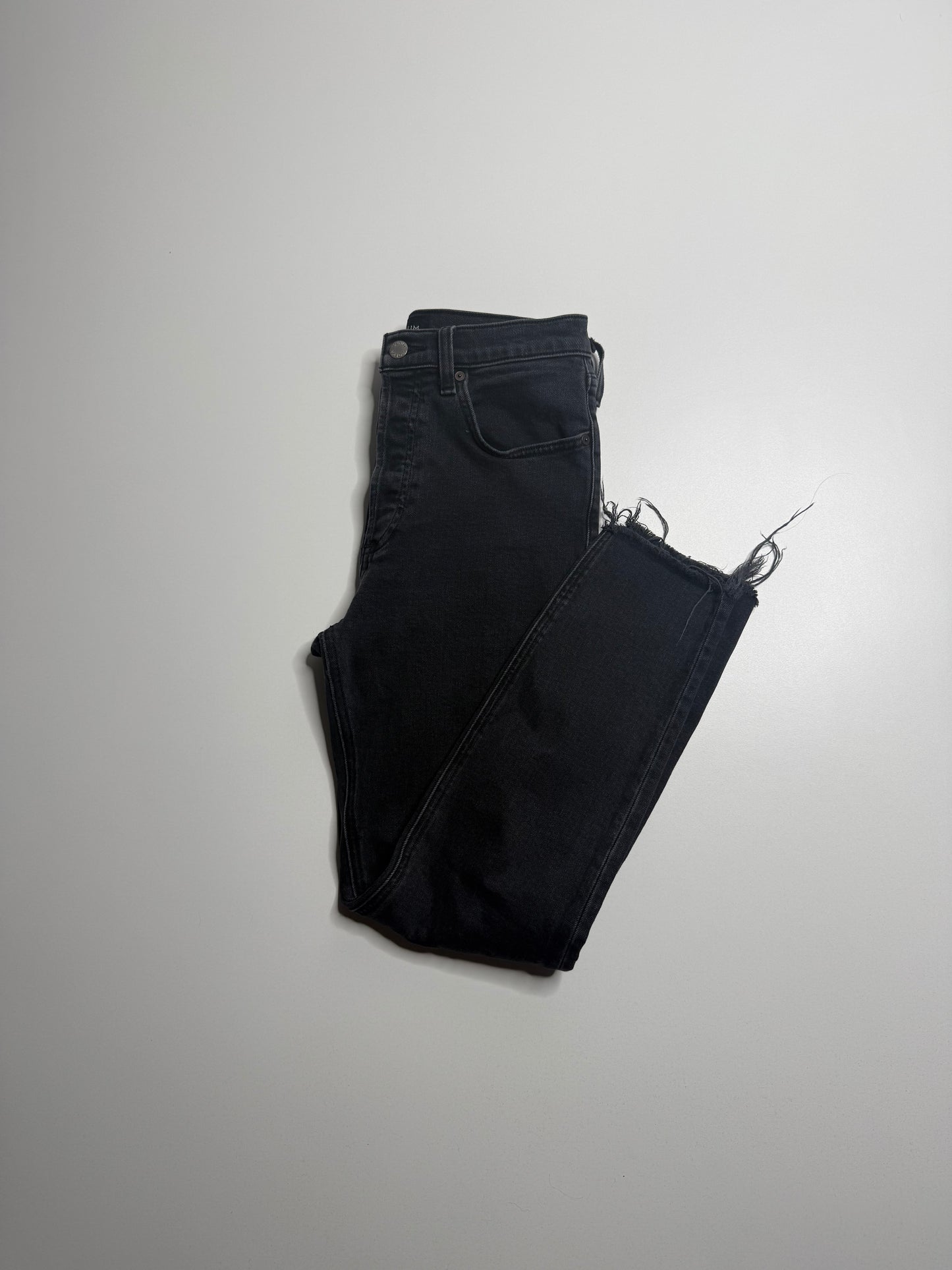 Aritzia Denim Forum black eyeliner 'Yoko high rise slim' jeans, size 27 (28L)