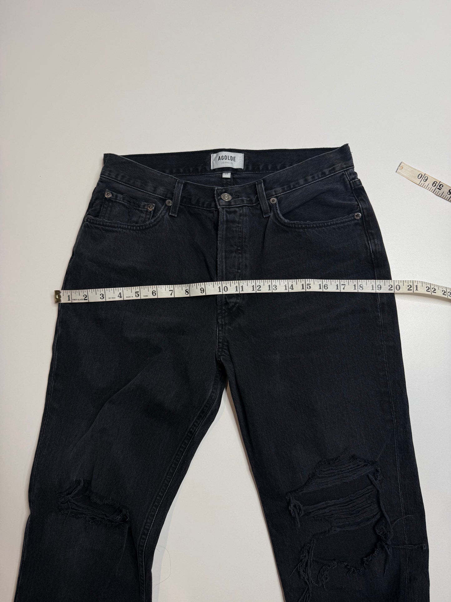 AGOLDE black wash ‘Lana mid rise vintage’ distressed knee jeans, size 29 (30”)