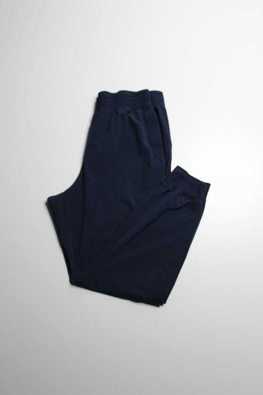 Lululemon true navy 'wanderer' jogger, size 10