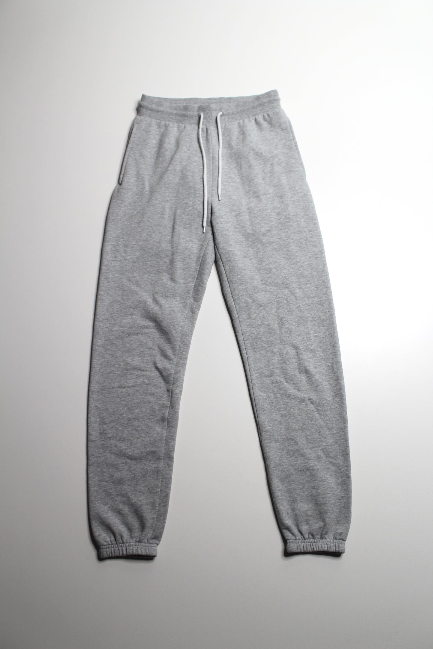 Aritzia Sunday Best grey joggers, size xsmall