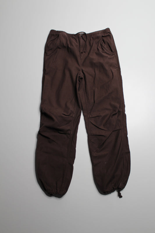 Aritzia TNA brown 'cache cargo' pant, size small