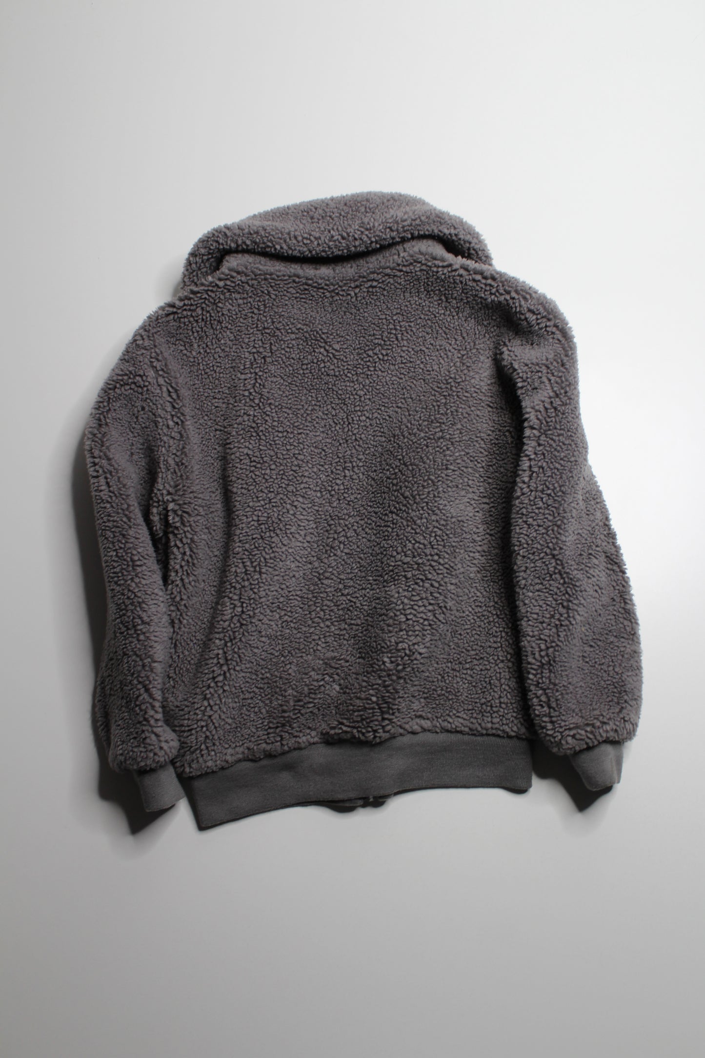 Aritzia Wilfred Free medium grey 'teddy' sherpa bomber  jacket, size xs (loose fit) Fits xs/small