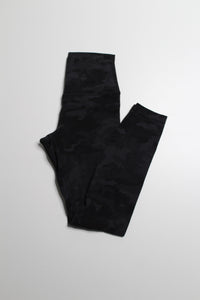 Lululemon 365 heritage black camo align legging, size 4 (25”)