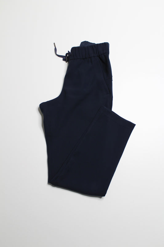 Lululemon navy on the fly pant, size 2 (27") *woven