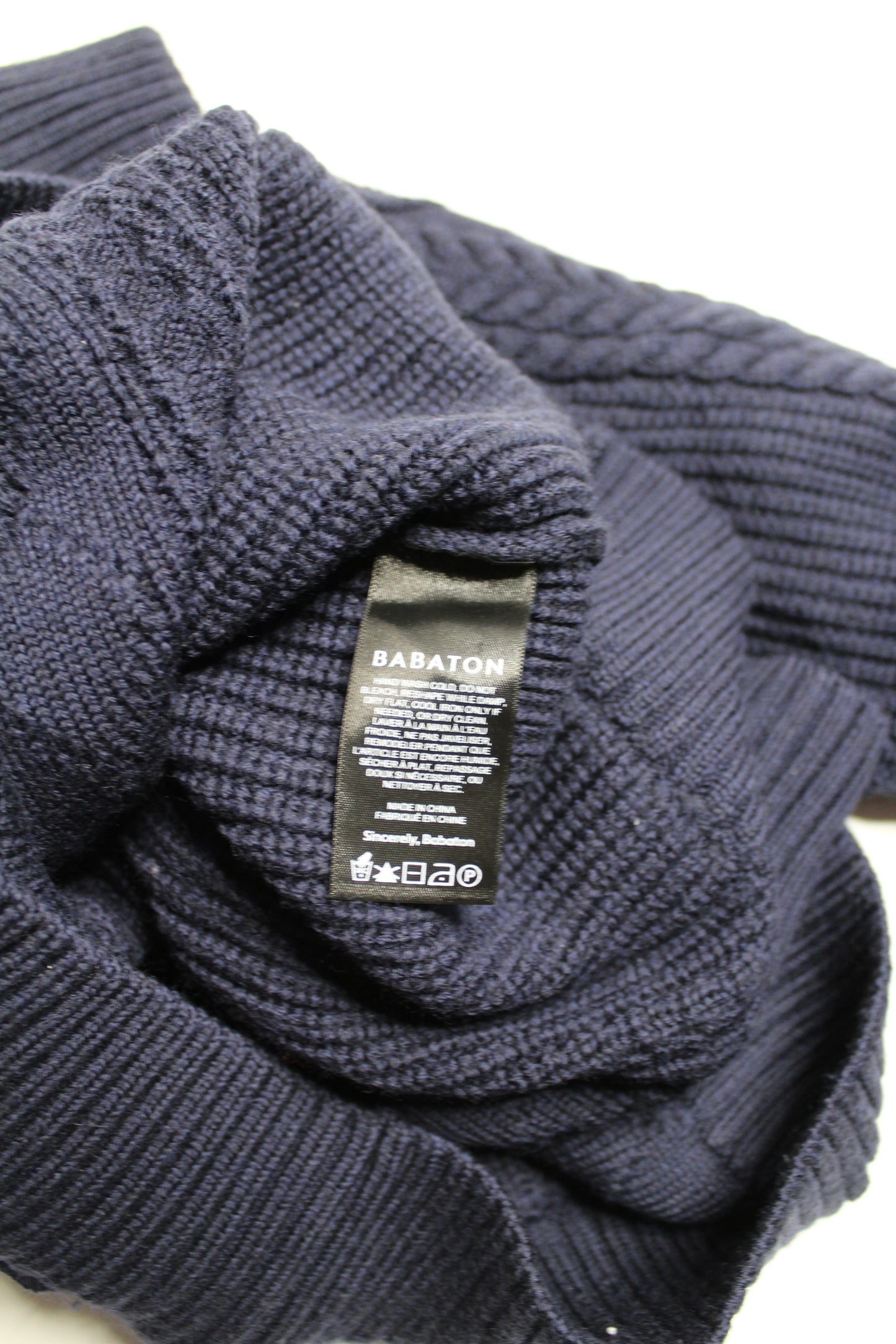Aritzia Babaton navy 'seek' cable knit shoulder pad sweater, size small (relaxed fit)