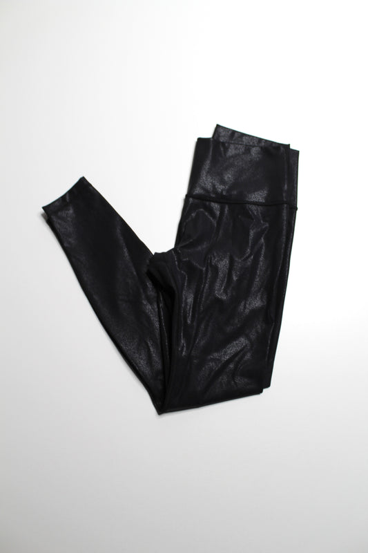 Lululemon black foil ‘wunder under’ legging, size 8 (25”)