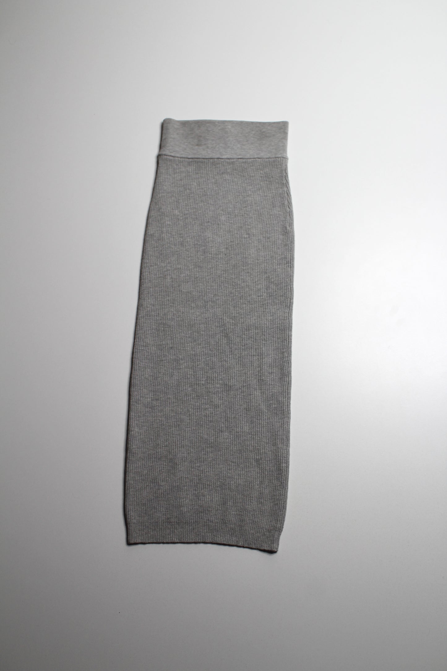 Aritzia grey ribbed tube skirt, size xs