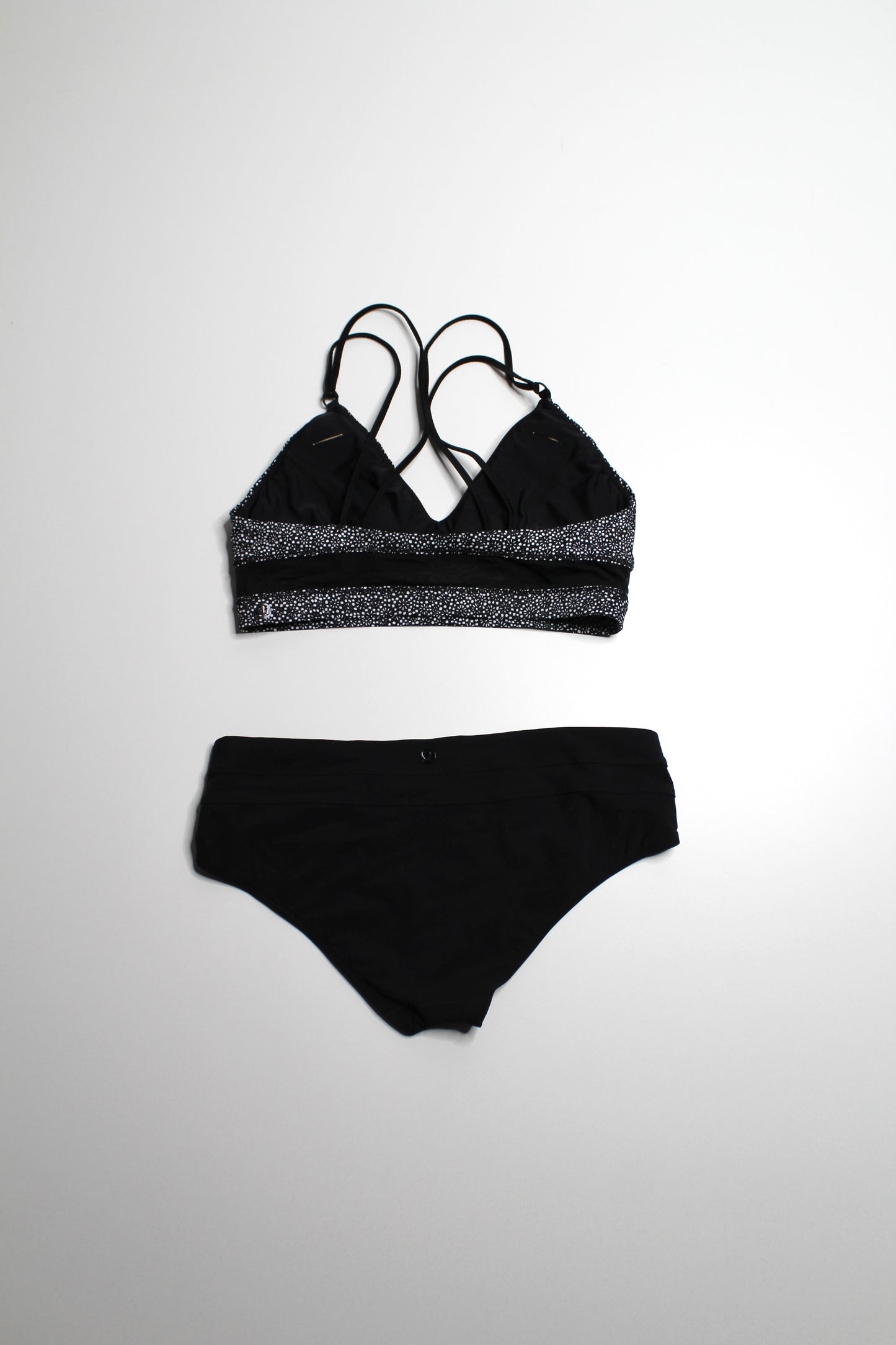 Lululemon freckle flower 'go with the flow' bikini, size 6 (additional 10% off)