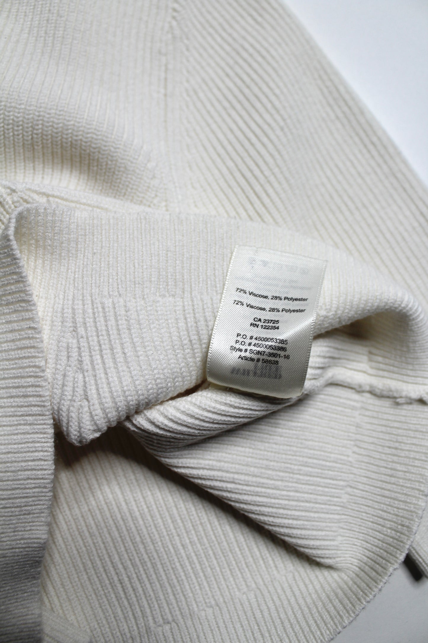 Aritzia Wilfred Free cream cropped knit short sleeve sweater, size medium