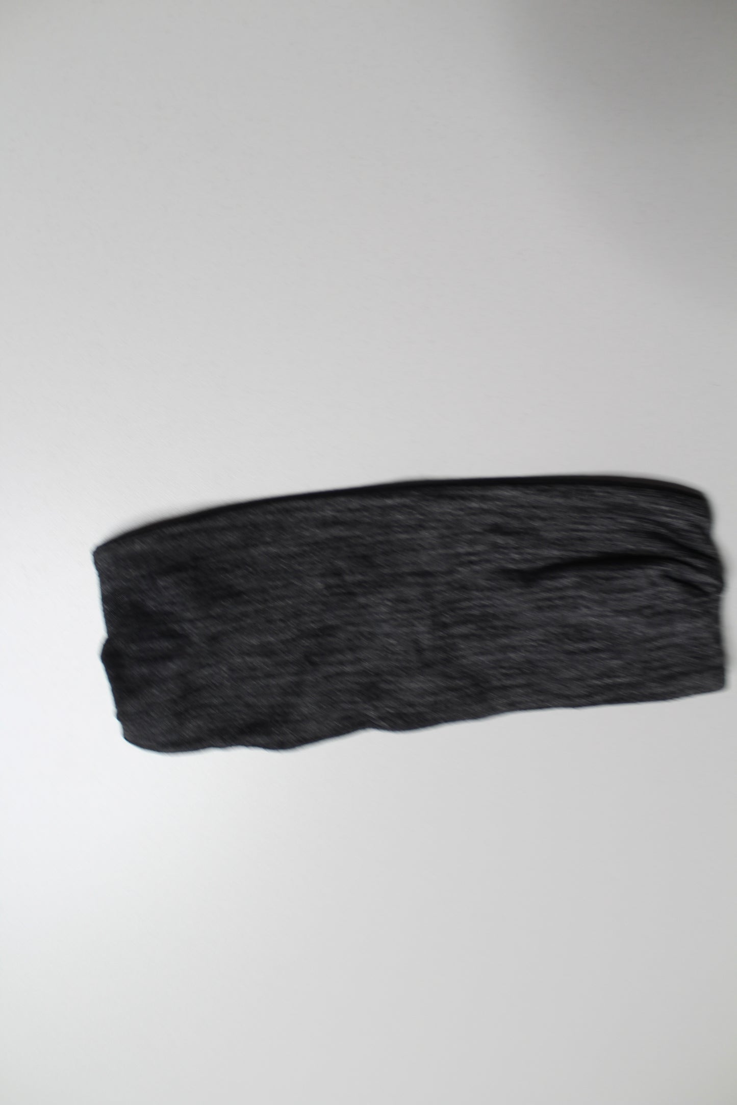 Lululemon black/grey reversible headband