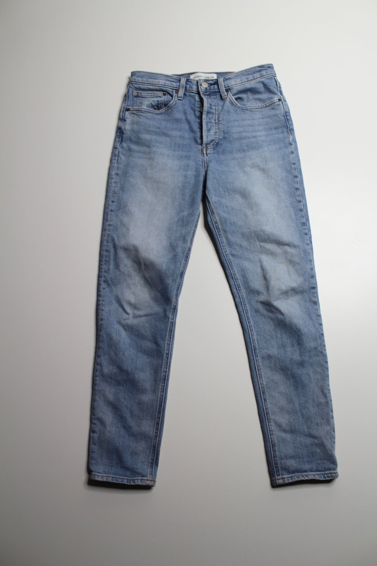 Aritzia Denim Forum 'Yoko high rise slim' jeans, size 28 (28")
