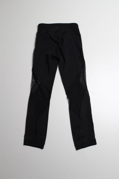 Lululemon black run crop, no size. fits like size 4 (price reduced: was $42)