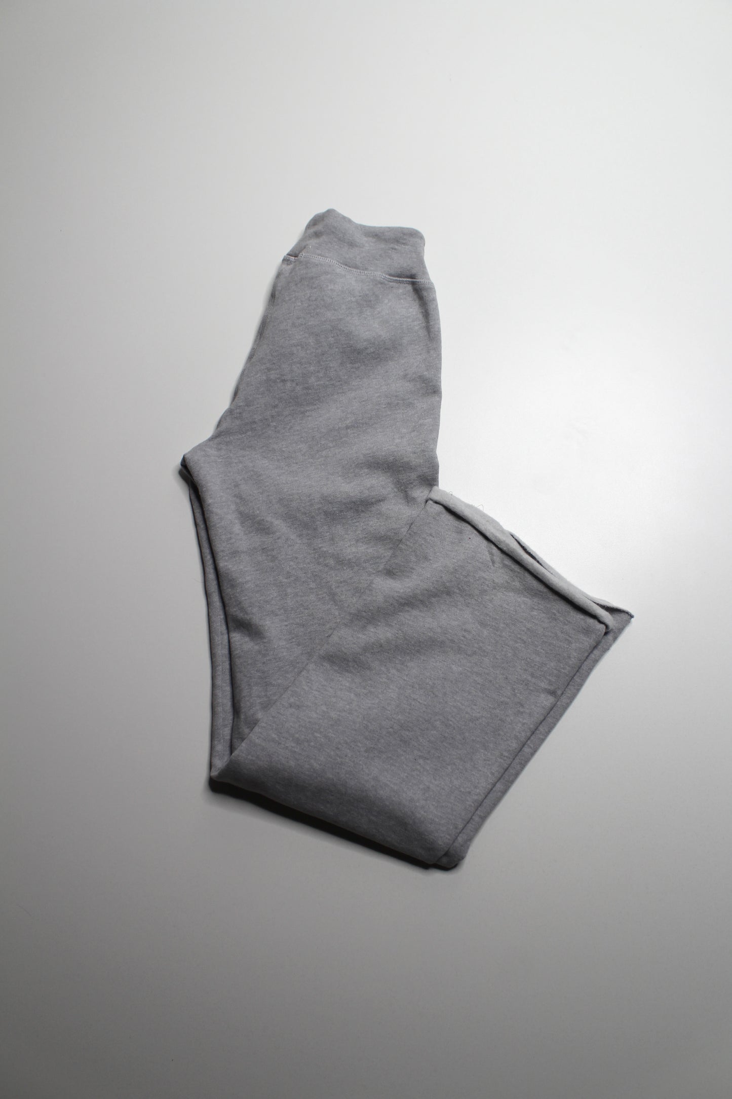 Harlow mid rise wide leg/flare jogger, size xs