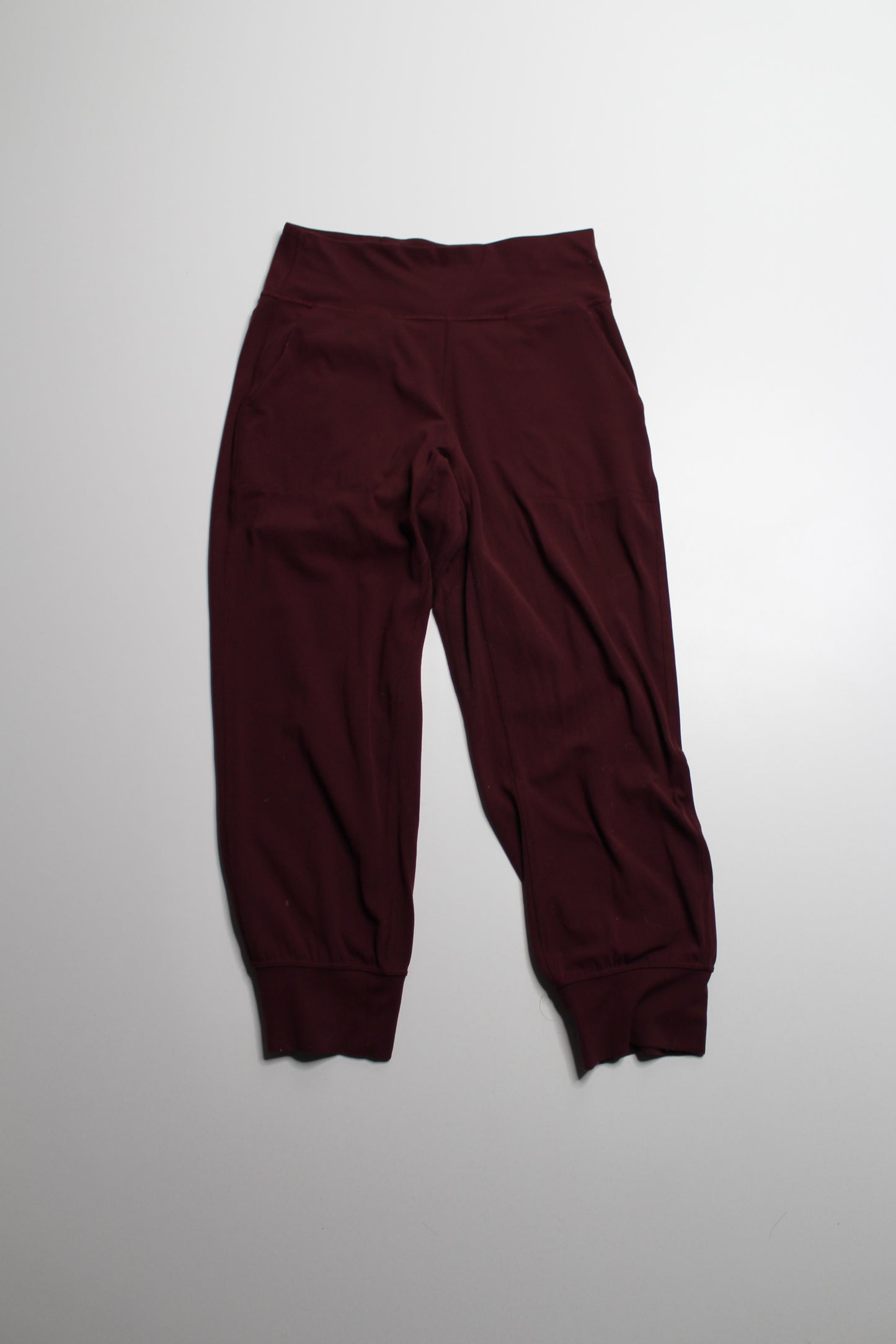 Lululemon merlot ‘align’ crop jogger, size 6 (23”) (additional 50% off)