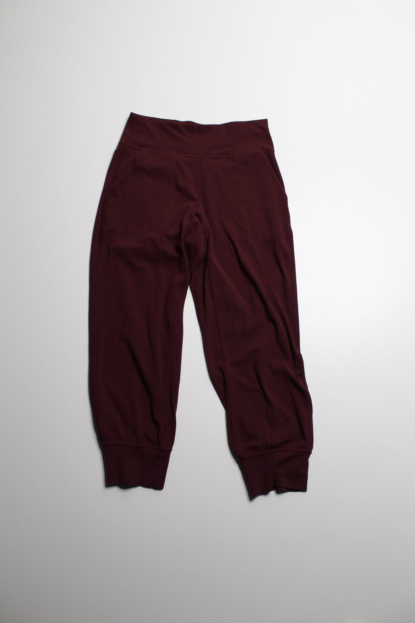 Lululemon merlot ‘align’ crop jogger, size 6 (23”) (additional 50% off)