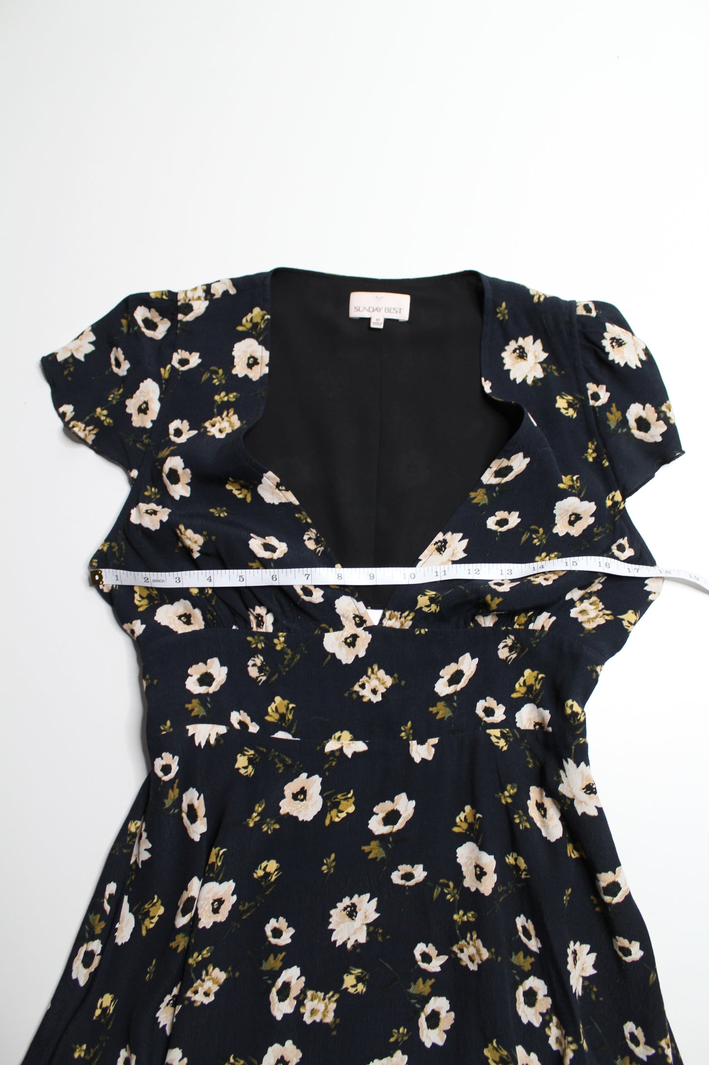 Aritzia Sunday Best floral open back dress, size 10