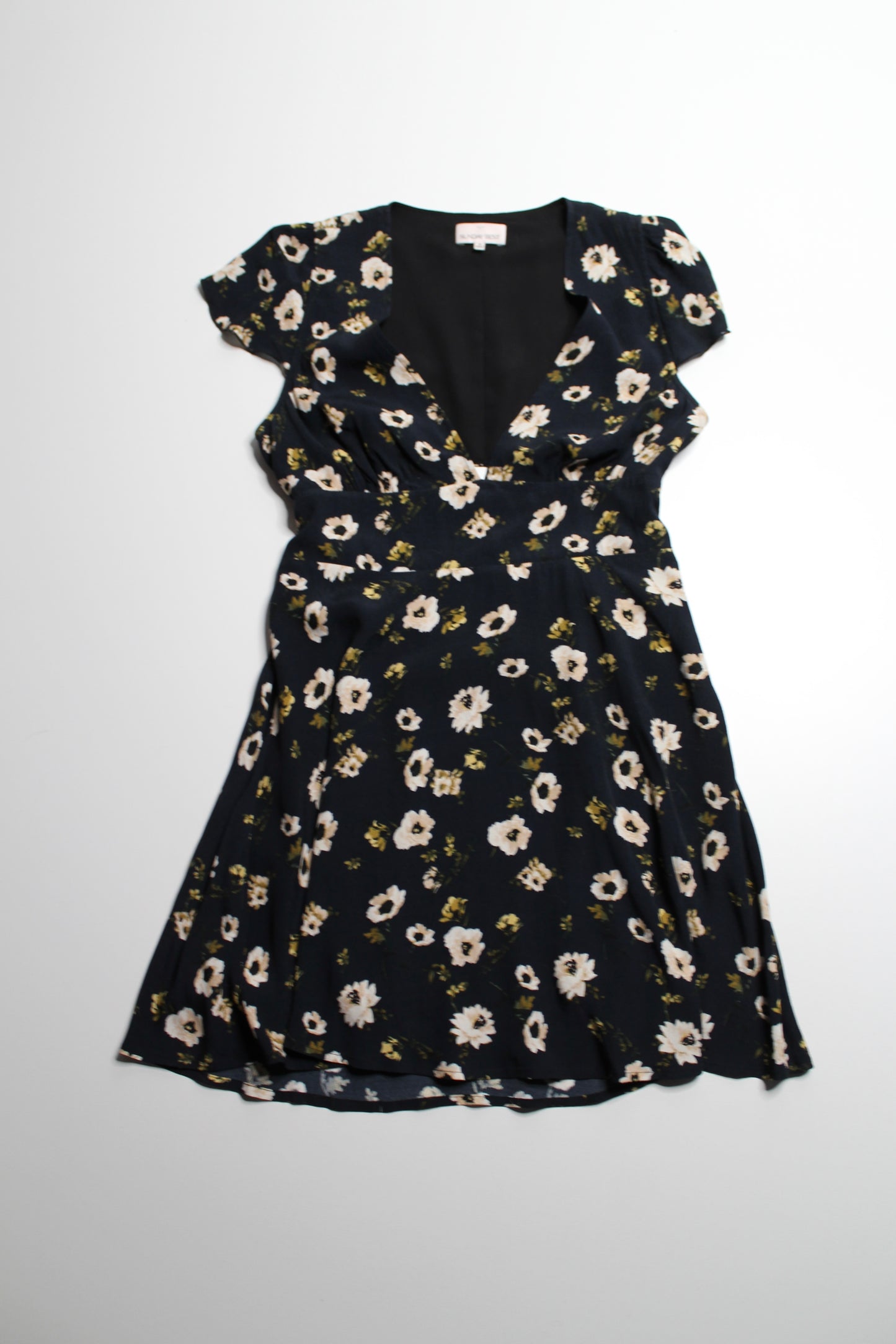 Aritzia Sunday Best floral open back dress, size 10