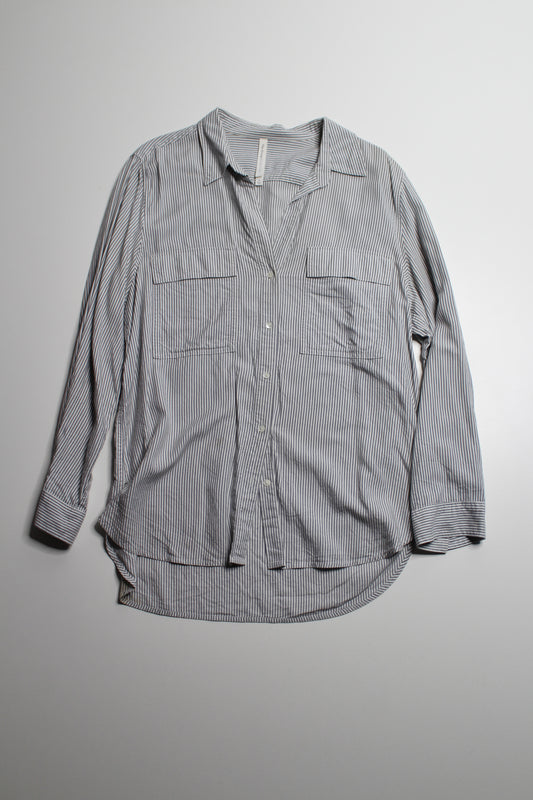 Aritzia Babaton the Group striped buttton front shirt, size large