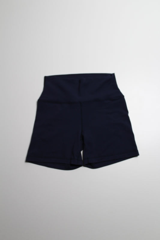 Aritzia Golden navy hi-rise bike shorts, size 8