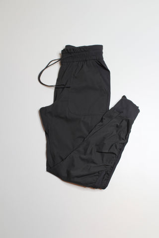 Lululemon graphite grey ‘beyond the studio’ jogger, size 6