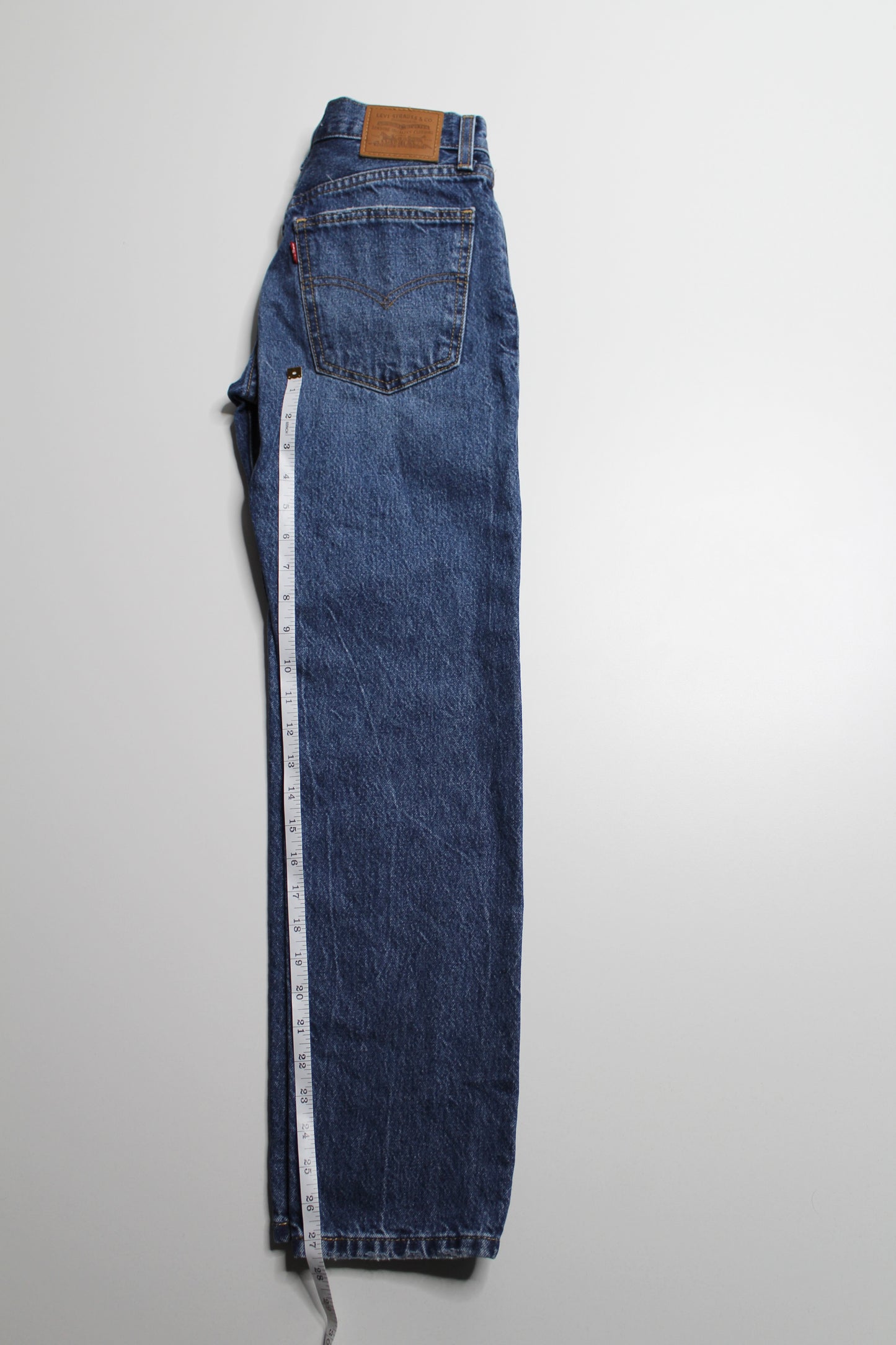 Levi's hi-rise ‘middy straight leg’ jeans, size 24