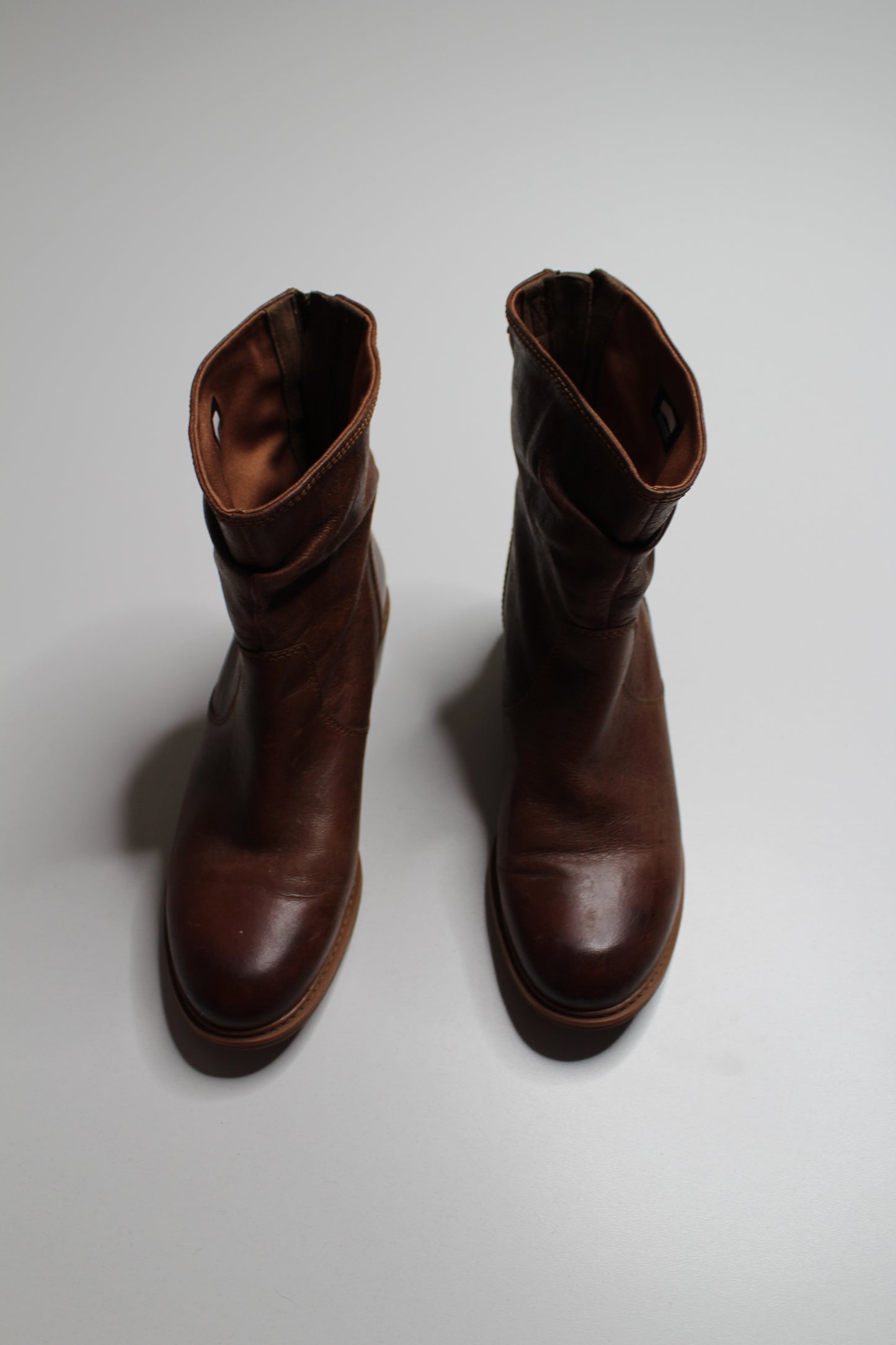 Timberland Sutherlin bay slouch boots, size 7.5 (additional 50% off)