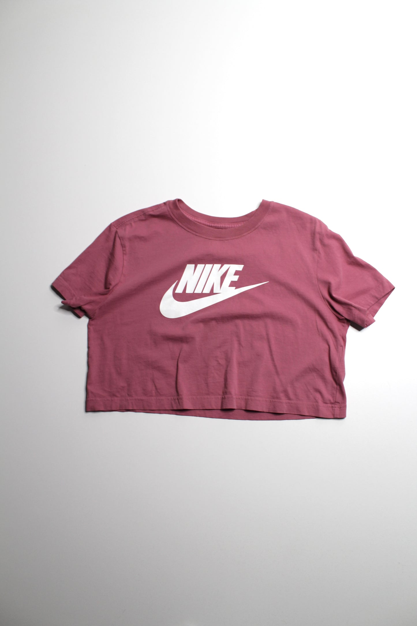 Nike rose 'essential' cropped t shirt, size small (was $15)