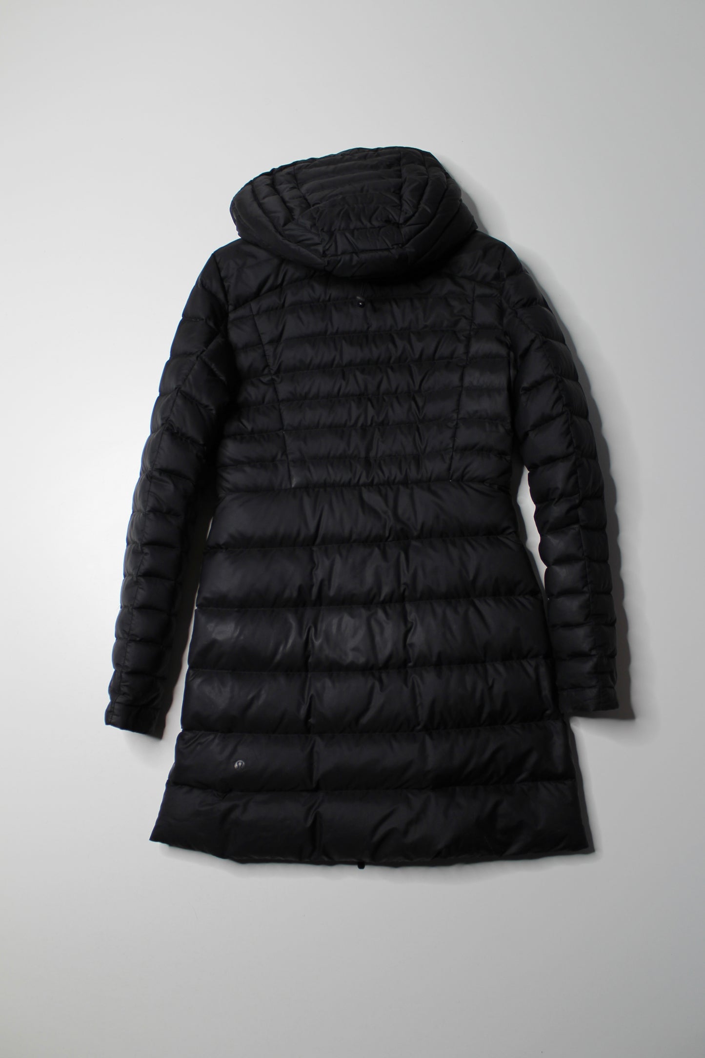 Lululemon black ‘brave the cold’ winter jacket, size 4