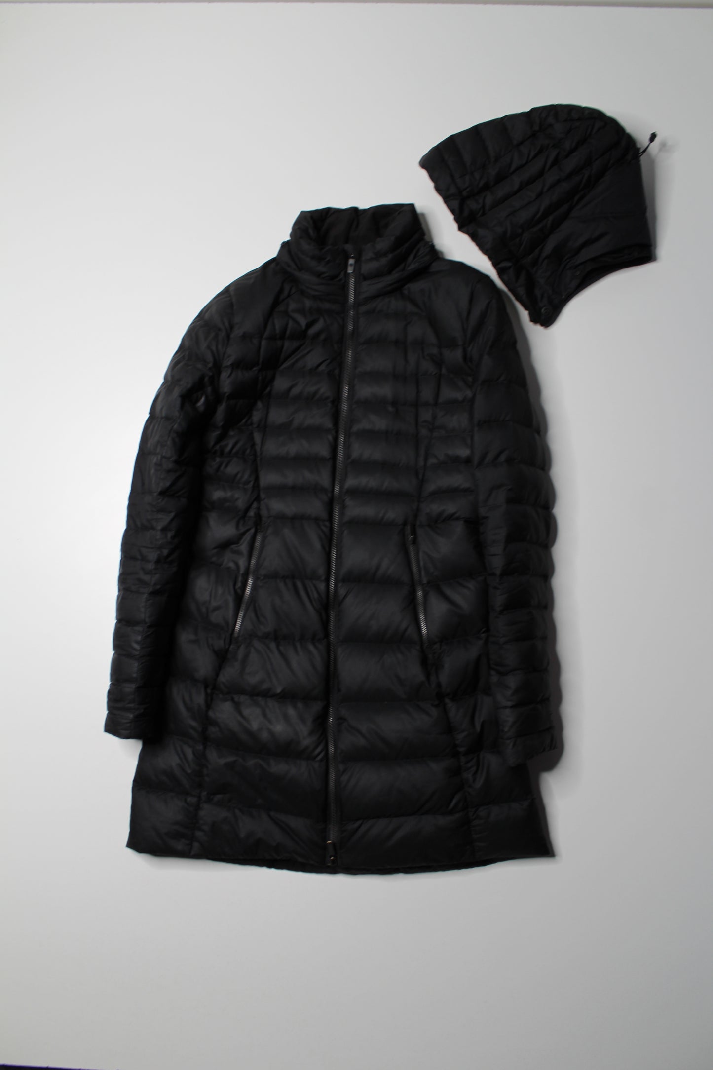 Lululemon black ‘brave the cold’ winter jacket, size 4