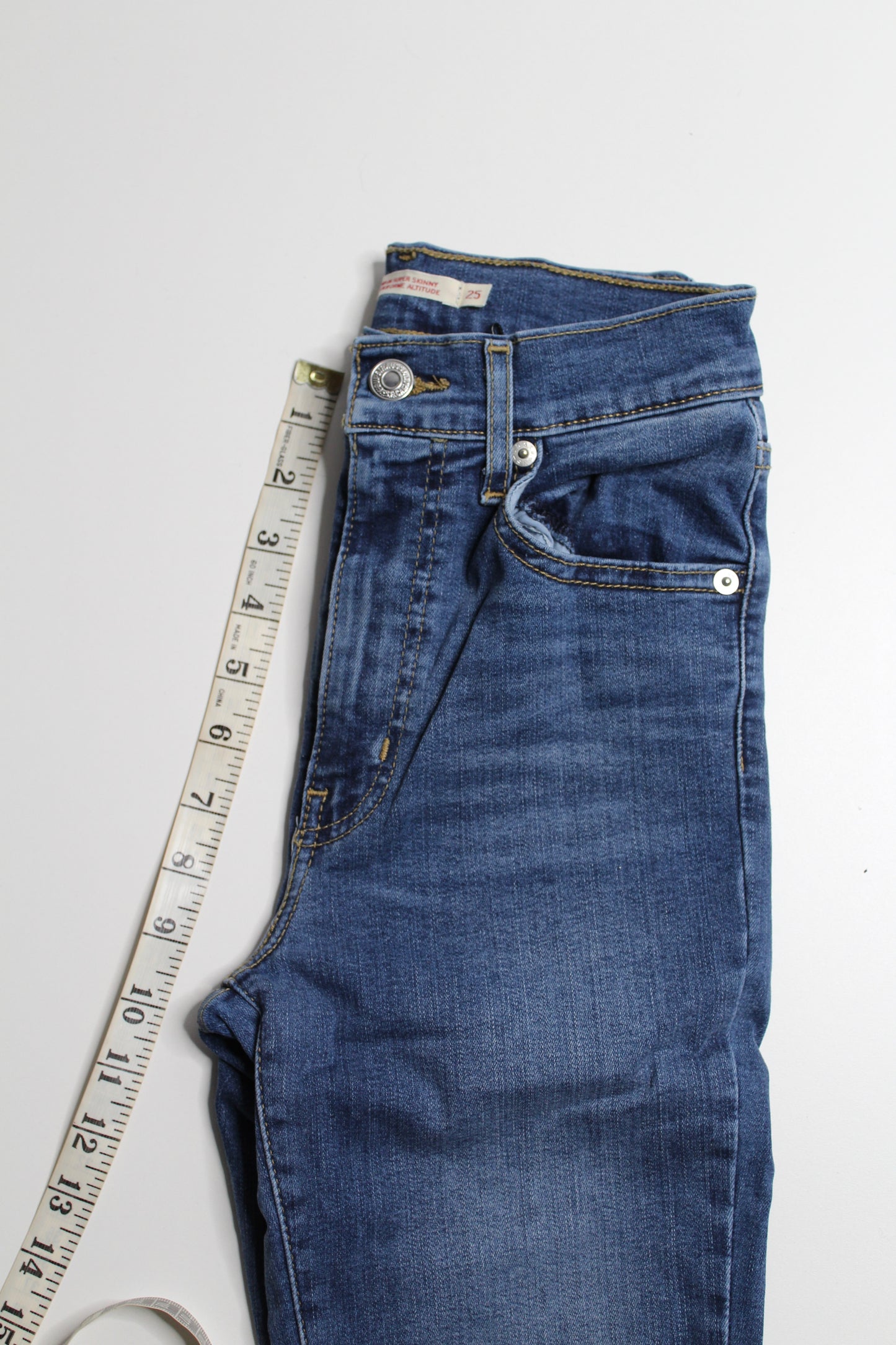 Levi’s ‘mile high’ super skinny jeans, size 25 (29”) (was $48) (70% off)