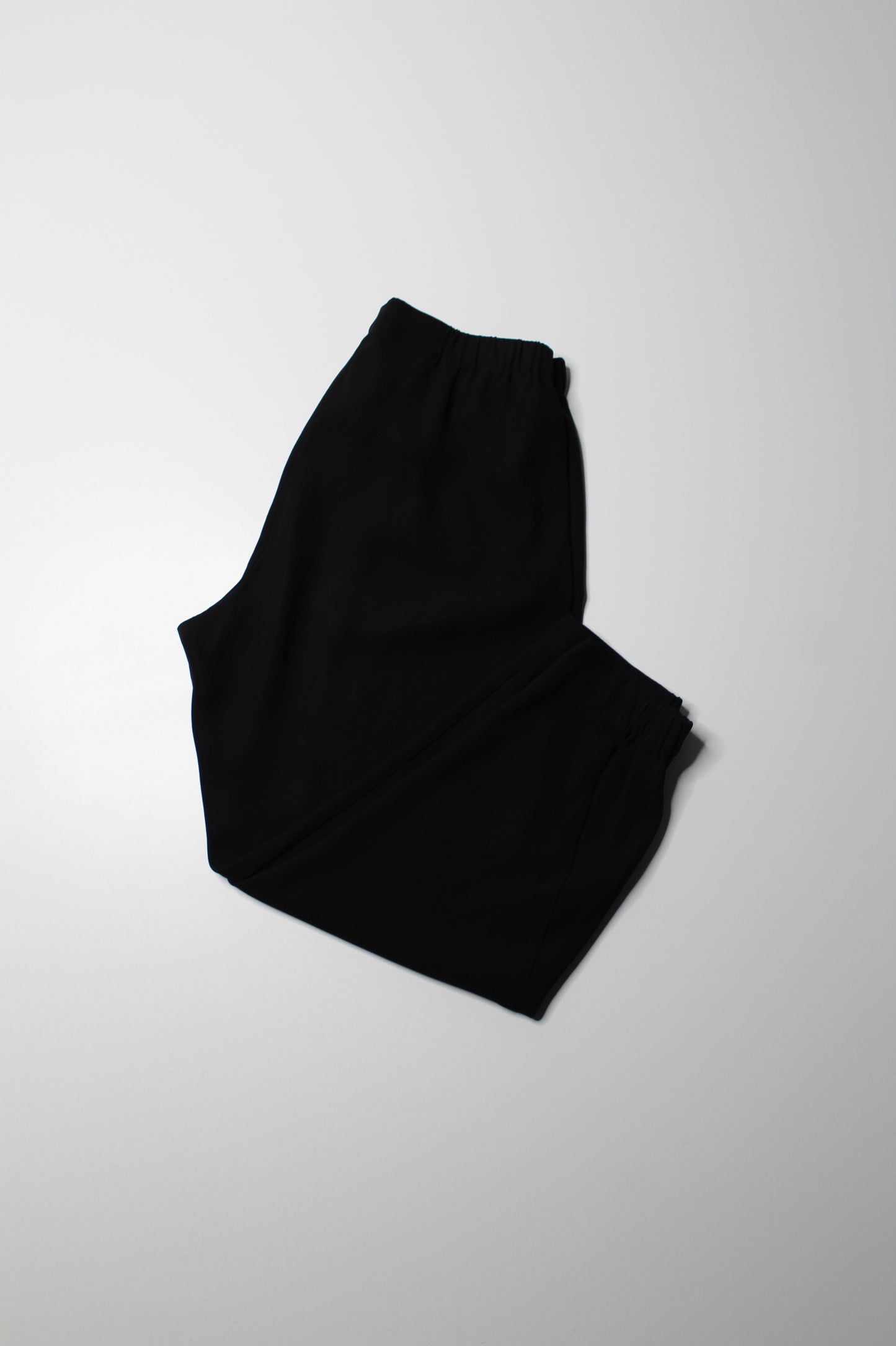 Aritzia Babaton black dress pant jogger, size medium *flaw (additional 50% off)