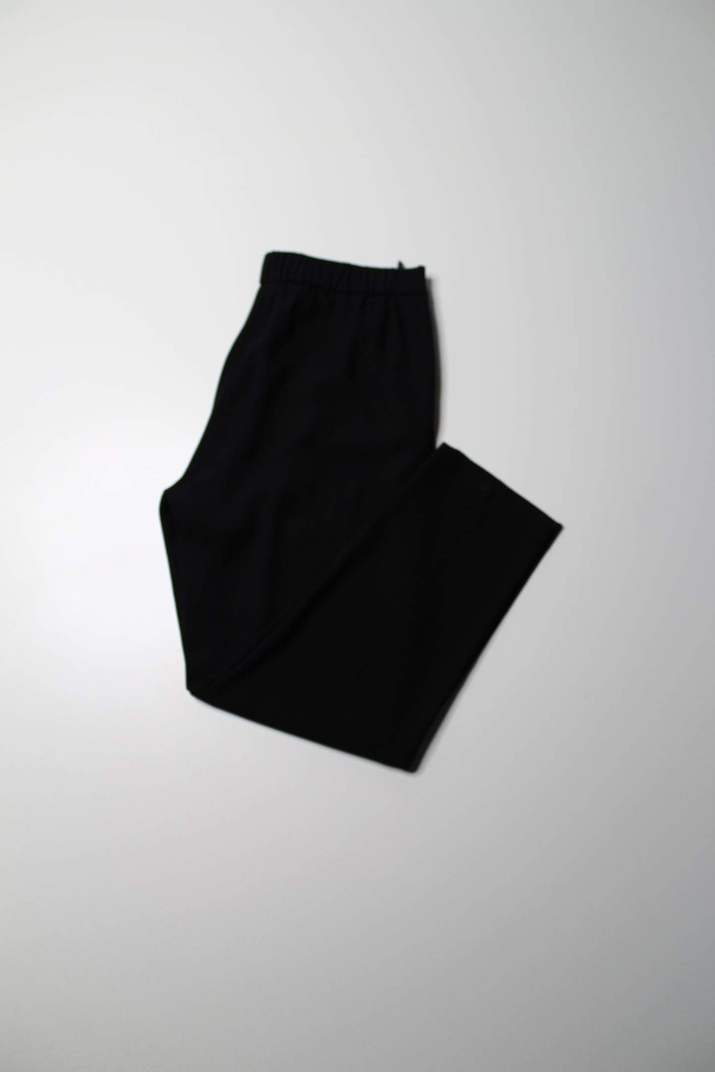 Aritzia Babaton black ‘conan’ dress pant, size 8