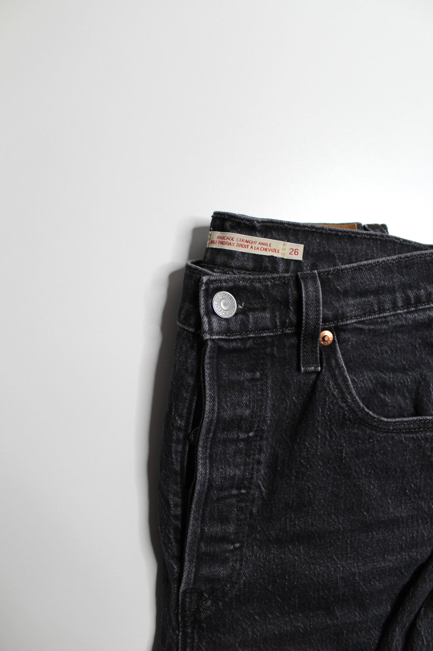 Levi's black wash 'ribcage straight ankle' jeans, size 26